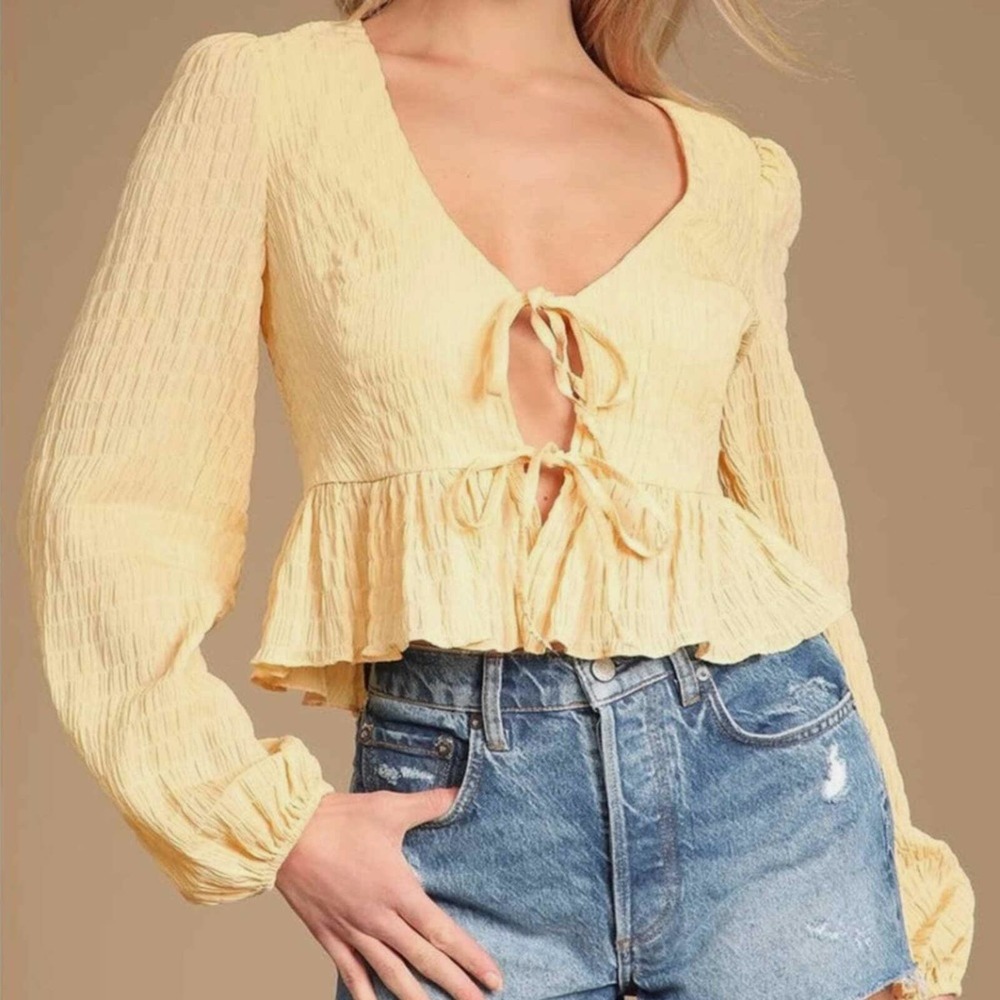 NWT Lulus Light Yellow Long Sleeve Tie-Front Peplum Top